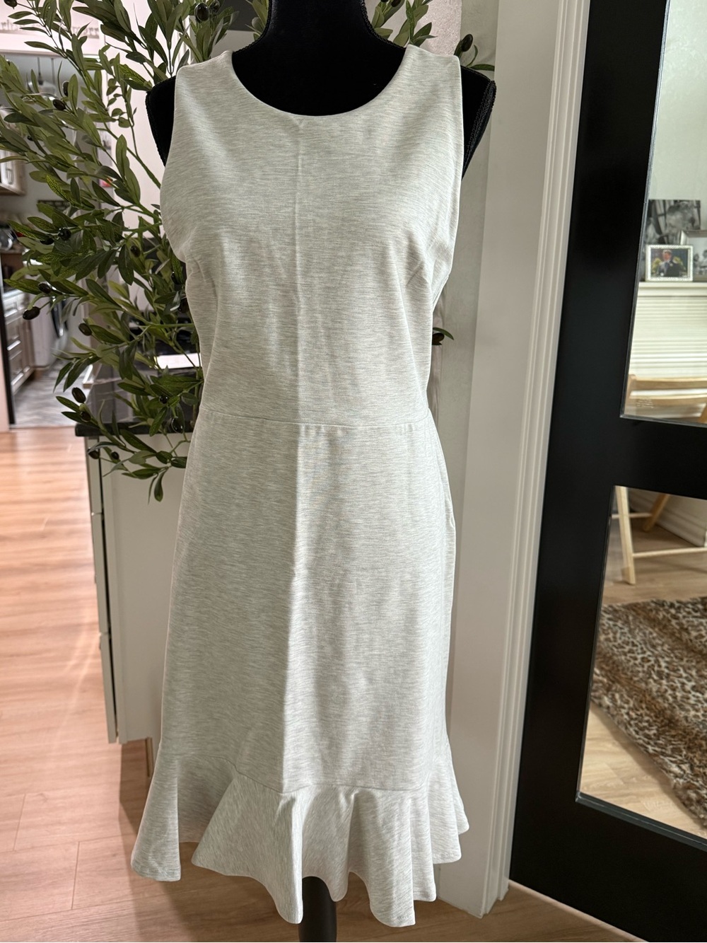 NWT Banana Republic Heather Gray Cross Back Ruffle Dress - 10P